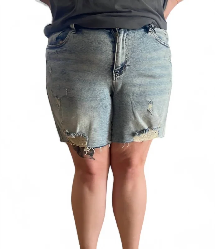 Plus Size Boyfriend Shorts In Mineral Wash